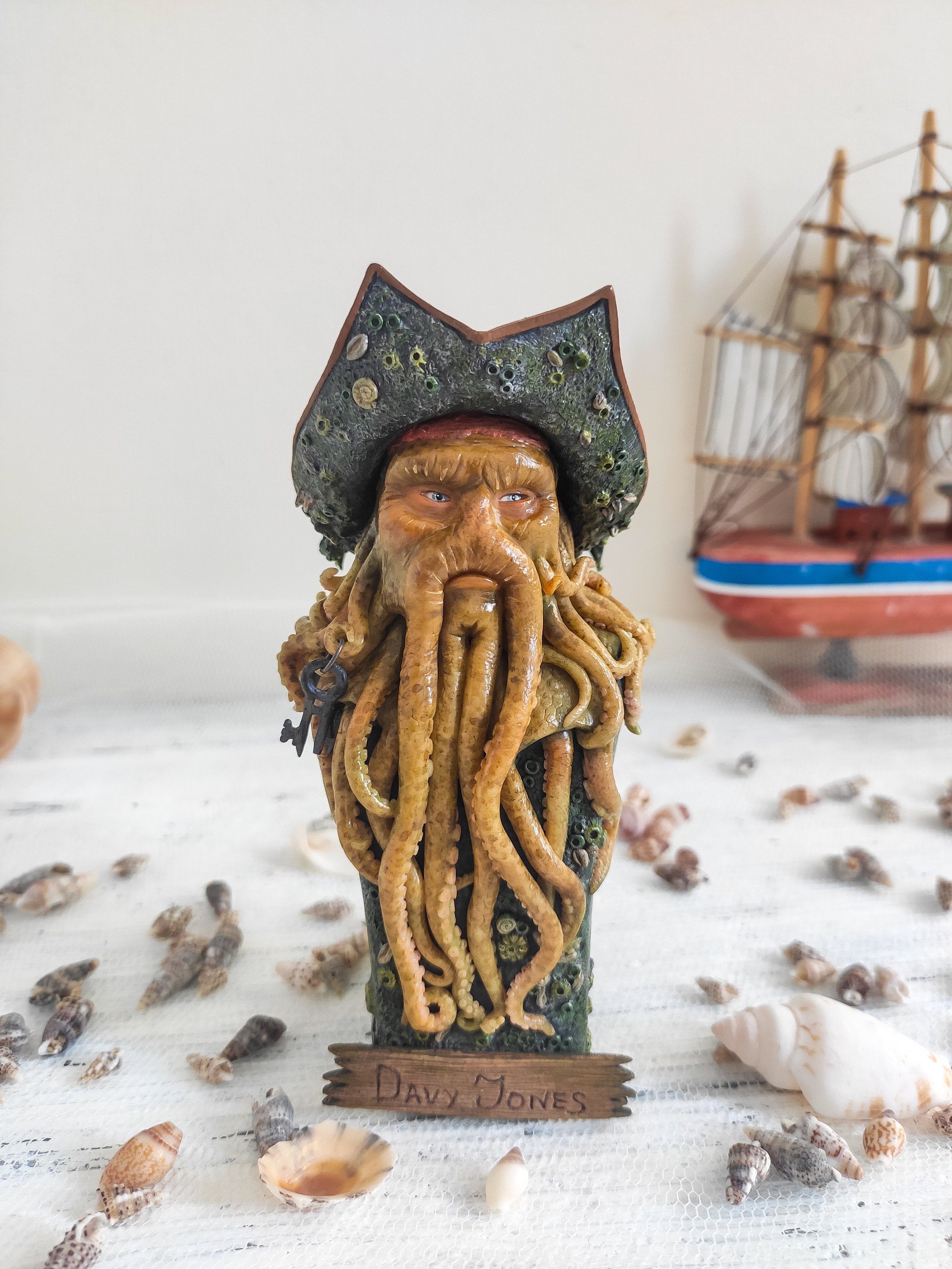 Figurine Davy Jones – Pirates Des Caraïbes – 15 Cm – Résine Grise – Collection – Capitaine Du Hollandais Volant