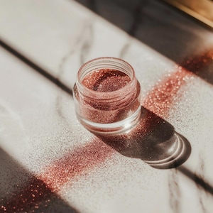 Edible Glitter Lustre Dust – Add Dazzling Shimmer to Cocktails, Cakes, and Creations