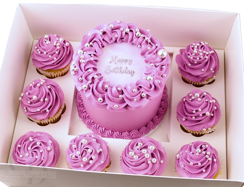 Bento Box for 8 Cupcakes and a 4-5in Cake Cavity - Etsy