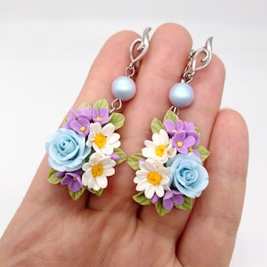 Polymer clay flower earrings Daisy earrings Polymer clay handmade jewelry Summer daisies earrings Flower polymer clay Miniature bouquet