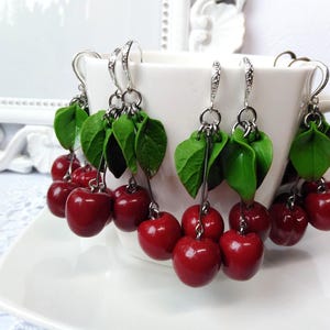 Kirsche Ohrringe Herbst Ohrringe Beeren Schmuck Handgemachter Schmuck Obst Ohrringe Polymer Clay Schmuck Botanische Ohrringe Herbstschmuck
