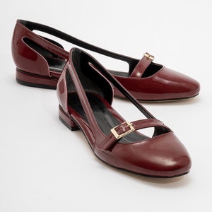 Burgundy Handmade Shoes, Burgundy Mary Jane Flats, Burgundy Mary Jane Shoes, Burgundy Vintage Shoes, Burgundy Patent Leather Shoes