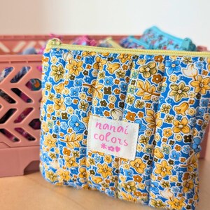Pequeño Tarjetero - Monedero - Flores Amarillas y Azules