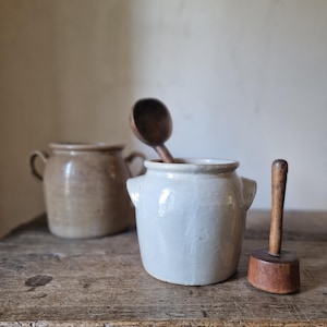 Vintage Franse grijze aardewerk confitpot. Geglazuurd.