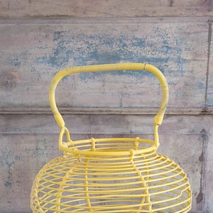 Vintage Wire Egg Basket/French Country Basket