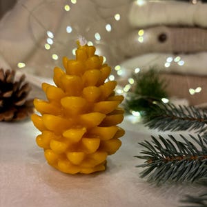 Pure scented beeswax candle - Christmas Edition - Christmas tree - Natural gift