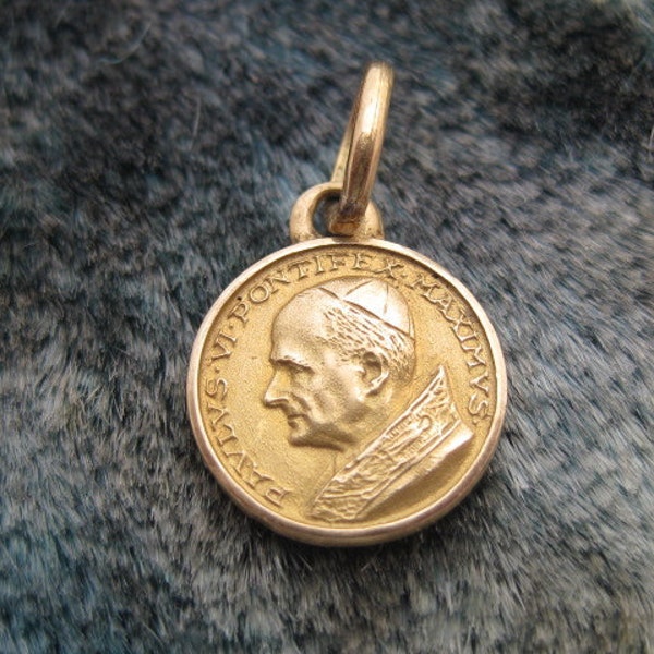 Sale - Vintage 18k Gold Pope John Pual Charm