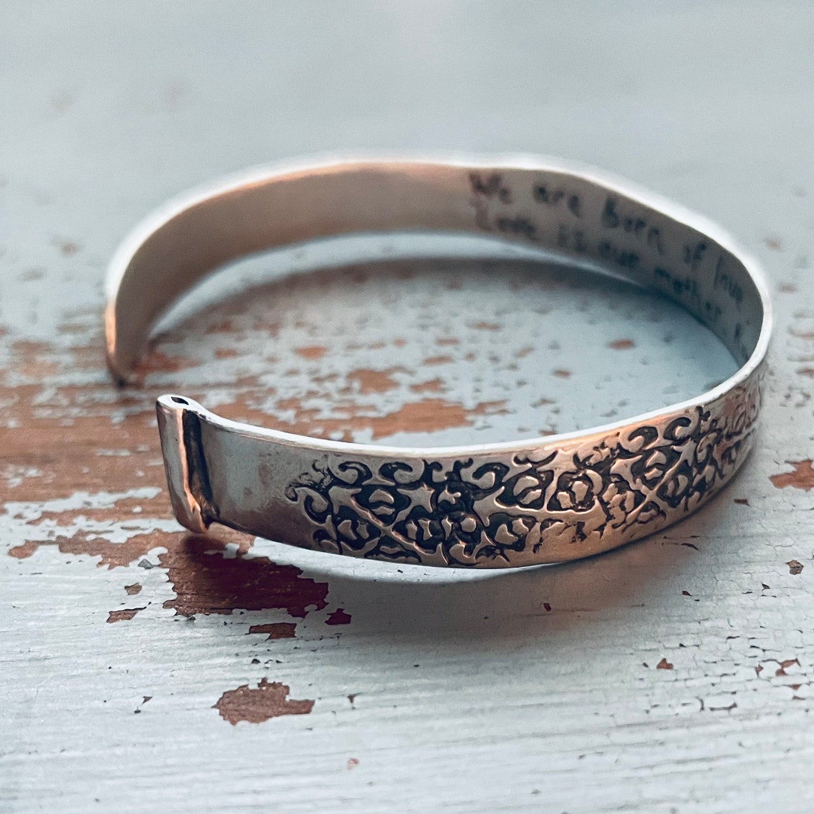 Sterling zilver Rumi liefde is onze moeder citaat manchet