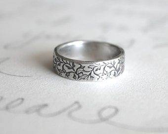 simple silver wedding band ring . commitment ring . unisex engraved vine leaf wedding ring by peacesofindigo