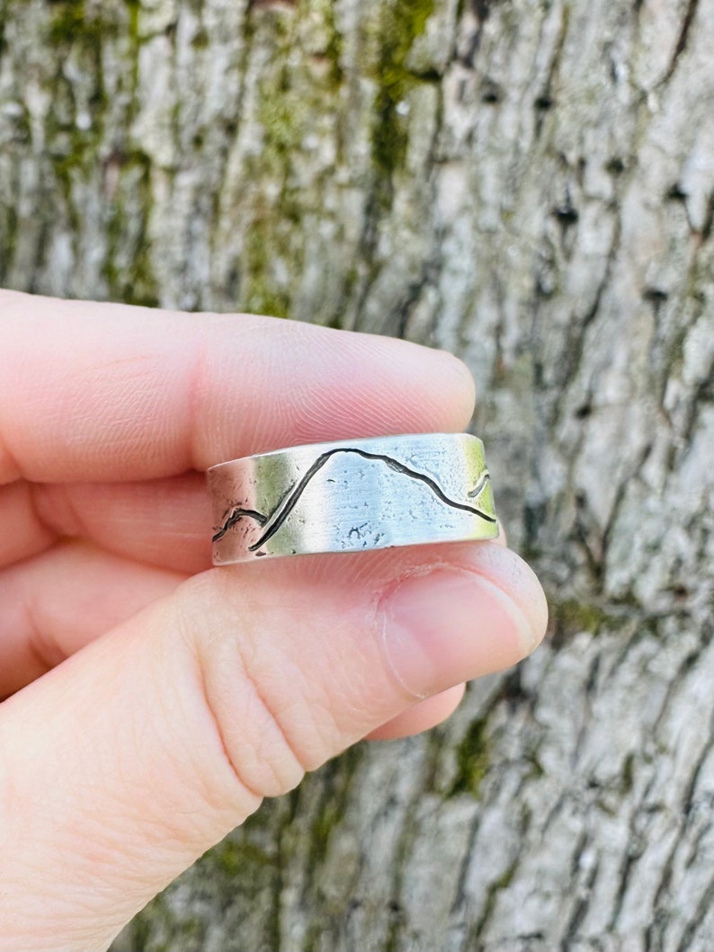 rustic mountain wedding band ring . engraved sterling silver mountain landscape band by peacesofindigo . size 4 5 6 7 8 9 10 11 12 image 7