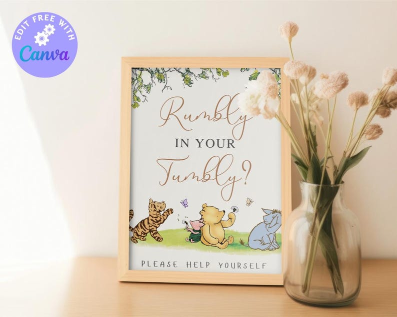 Może przedstawiać: Tablica w stylu Kubusia Puchatka z brązową drewnianą ramą. Tablica głosi "Rumbly in your tumbly?" i zawiera ilustracje Kubusia Puchatka, Prosiaczka, Tygrysa i Kłapouchego. Tablica zawiera r&oacute;wnież napis "Please help yourself".