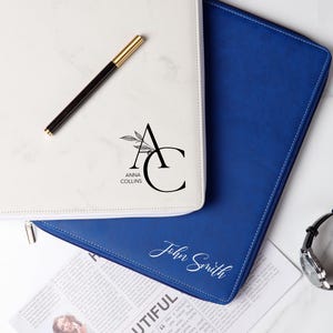 ジッパー付きレザーポートフォリオ、パーソナライズされた会社ロゴポートフォリオ、詰め替え可能なパッドフォリオ、ビジネスギフト、博士号取得ギフト、新年