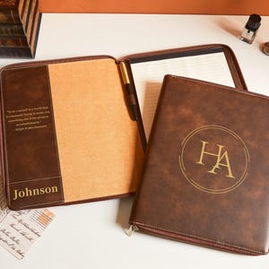 Personalisiertes Leder Portfolio Journal mit Reißverschluss, graviertes Padfolio