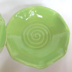 Serving Bowl Set Bright Apple Green with Ruffled Edges image 3