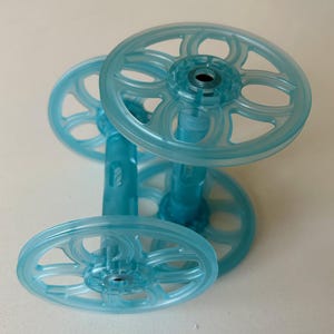 Majacraft Limited edition Frosty jumbo and Seafoam standard bobbins