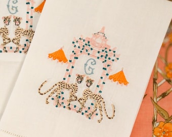 Chinoiserie Gästetoilette Handtuch | Pagode Monogramm besticktes Handtuch | Personalisiertes Gastgeschenk