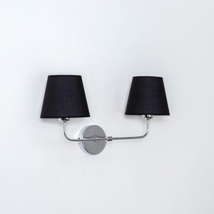 Dubbele lampenkap wandkandelaar, moderne wandverlichting uit het midden van de eeuw, chromen wandlamp voor interieur, unieke slaapkamerkandelaar, wandlamp linnen schaduw