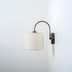 Minimalist Bedroom Wall Sconce, Linen Lampshade Wall Light, Mid-Century Modern Wall Lamp, Aged Brass Curved Arm Sconce, Vintage Wall Sconce