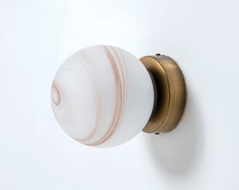 Verzonken wandkandelaar, matte globe ijdelheidsblaker, moderne wandlamp uit het midden van de eeuw, kleine vintage wandlamp, minimalistische glazen wandlamp