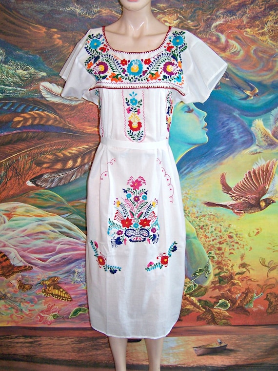 Mexican White Colorful Embroidered Dress. Size S 3X. Beautiful