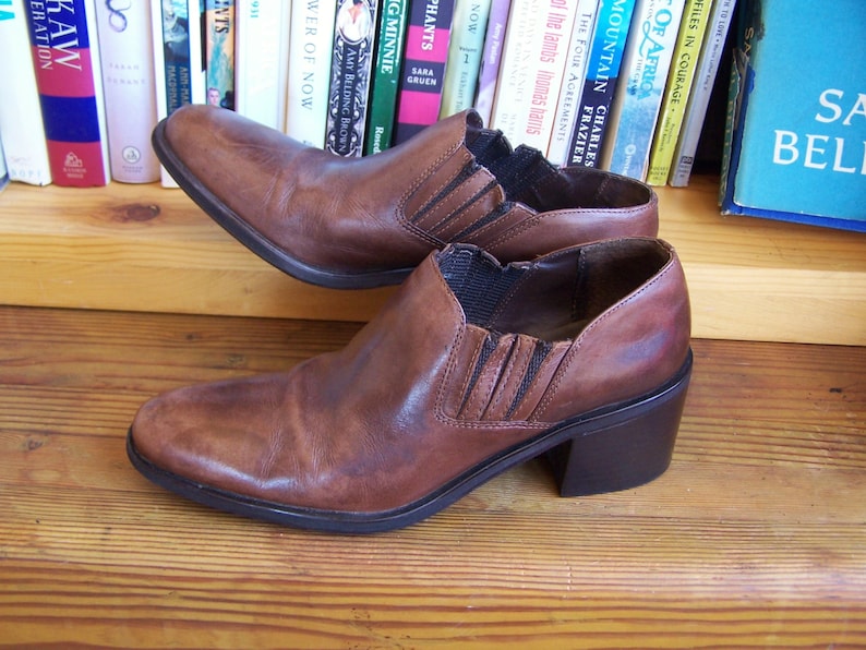 Ankle Boot shoe Brown western Leather slip on Bootie size 7