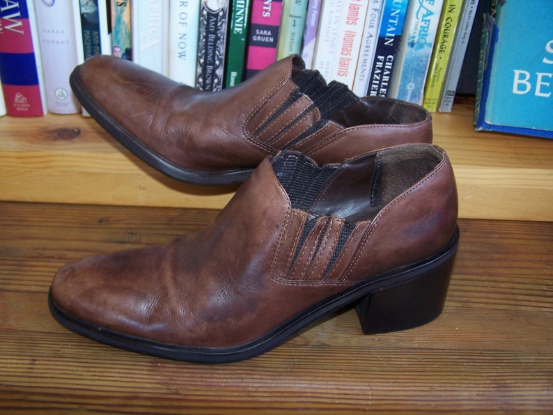 Ankle Boot shoe Brown western Leather slip on Bootie size 7