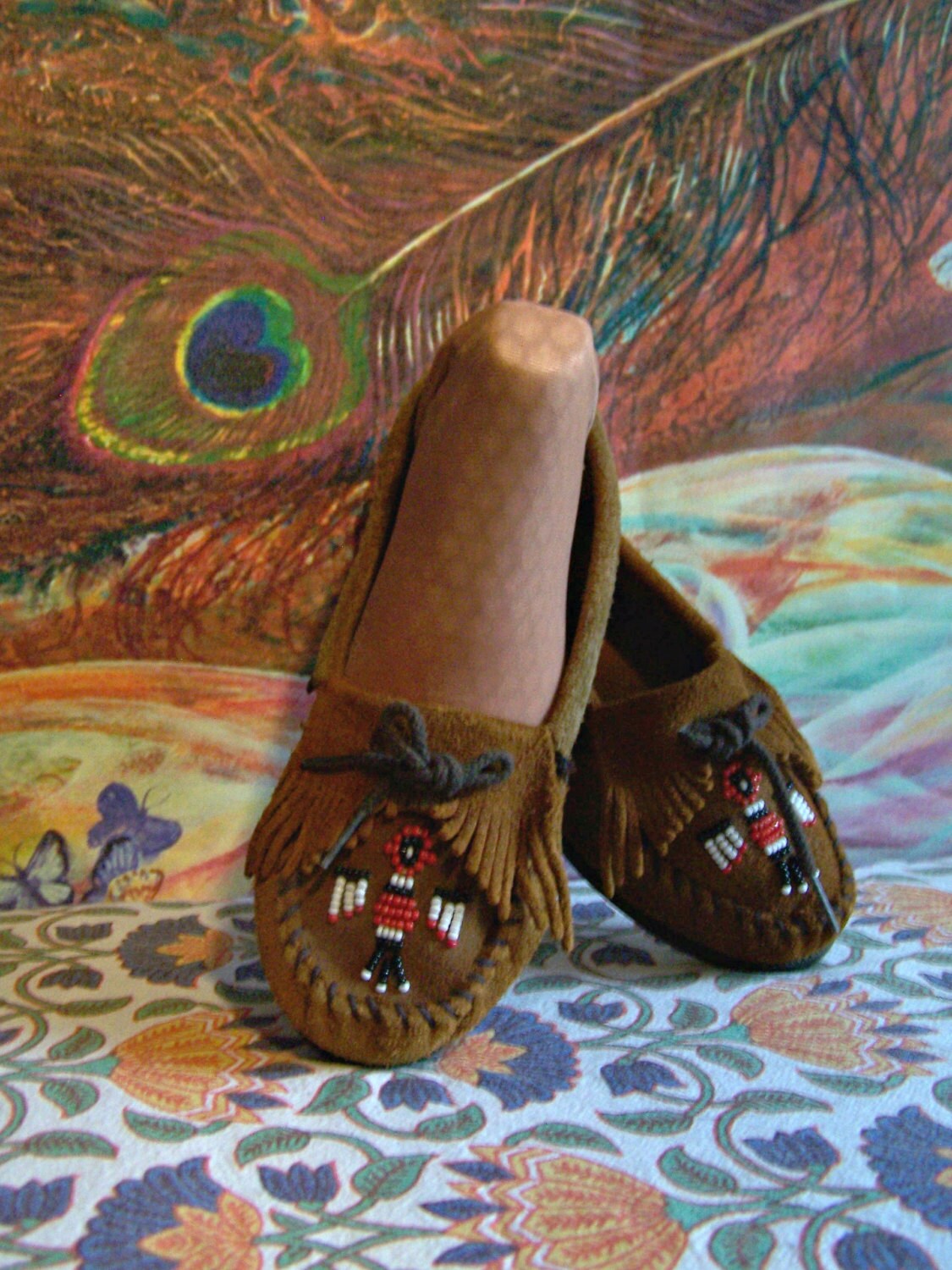 Schoenen damesschoenen Instappers Mocassins hippie laarzen womens mocassins tribale laarzen Handgemaakte paarse lederen mocassin met geborduurde vintage tribale stof tribal mocassins 