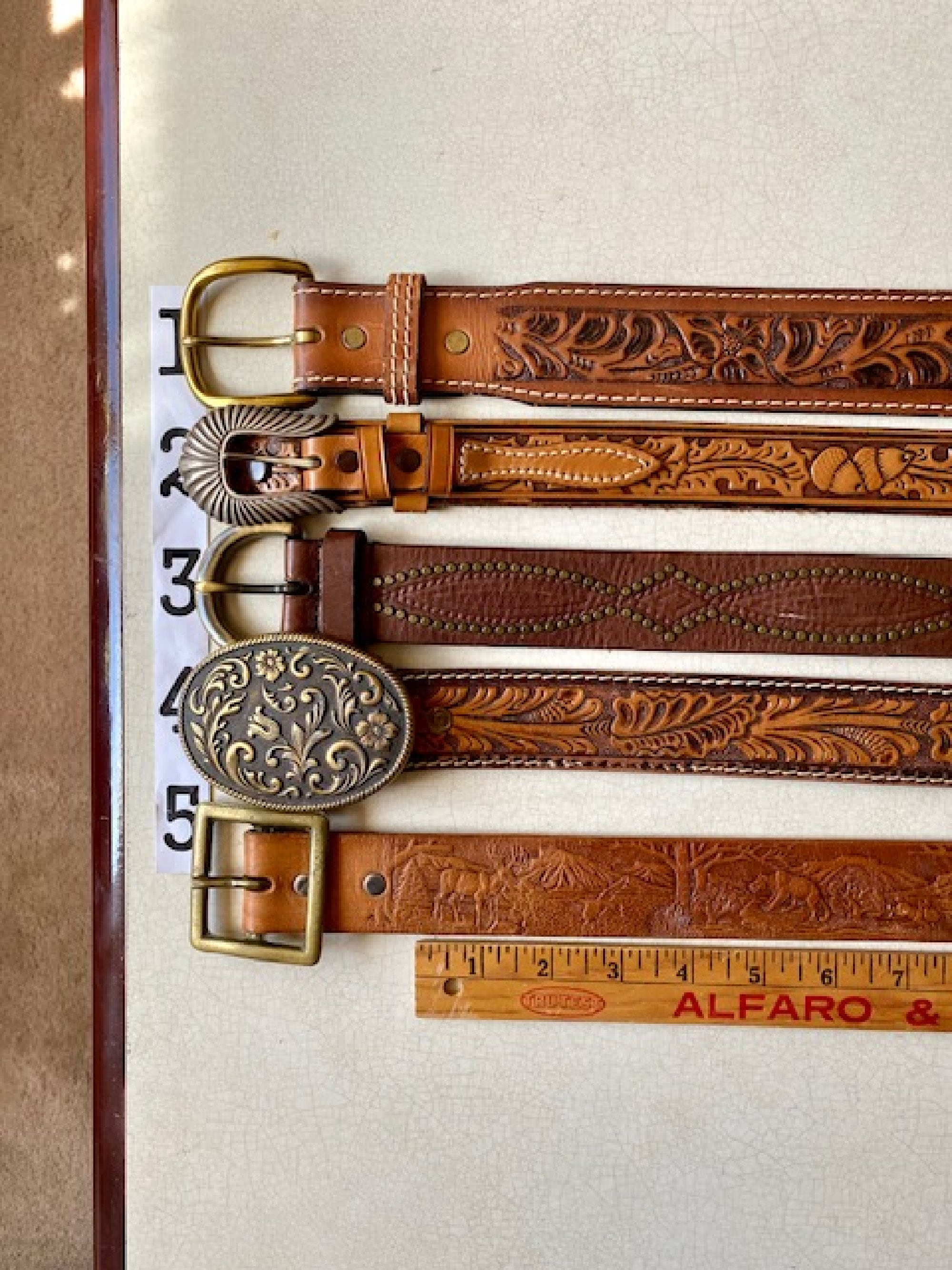 Vintage 70s Lyntone 2357 Brown Acorn Tooled TEXAS Solid Brass Buckle Belt 26-29\