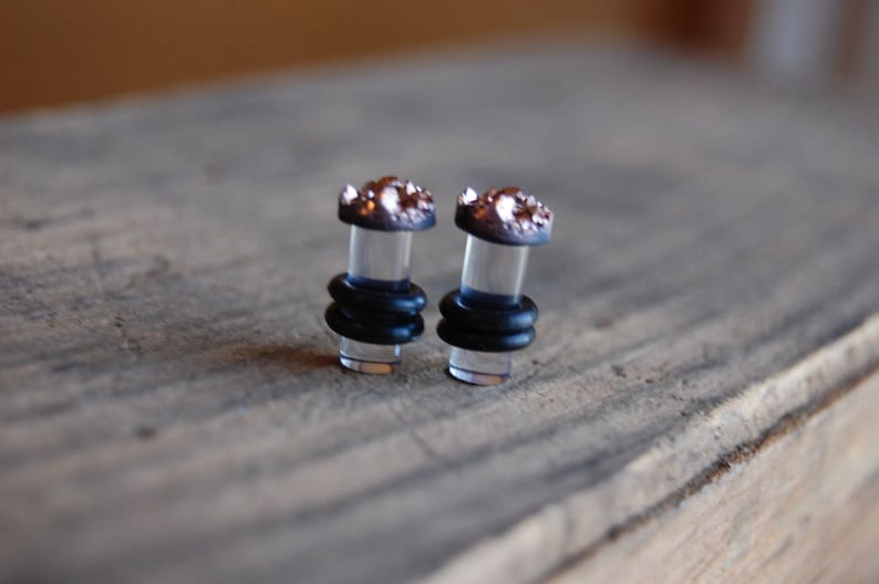 6mm 4mm 2g 00g 8mm 6g 0g 12mm Rose Gold Faux Druzy Rough Crystal Plugs for stretched earlobes Druzy gauges. 10mm