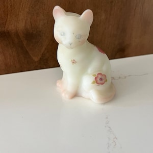 RARE Vintage Fenton Hand painted Sitting Cat Opal Satin