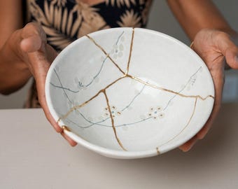 Kintsugi Cherry Blossom Bowl, Japanese Ceramic Gold Repaired, Gift for Her, Wabi Sabi, Kintsugi Pottery, Meaningful Gift, Home Decor