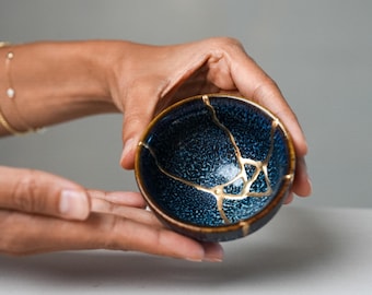 Small Cobalt Blue Kintsugi Bowl, Meaningful Gift, Personalization available, Kintsugi Unique, Ceramic Repair, Broken and Gold Repair Gift