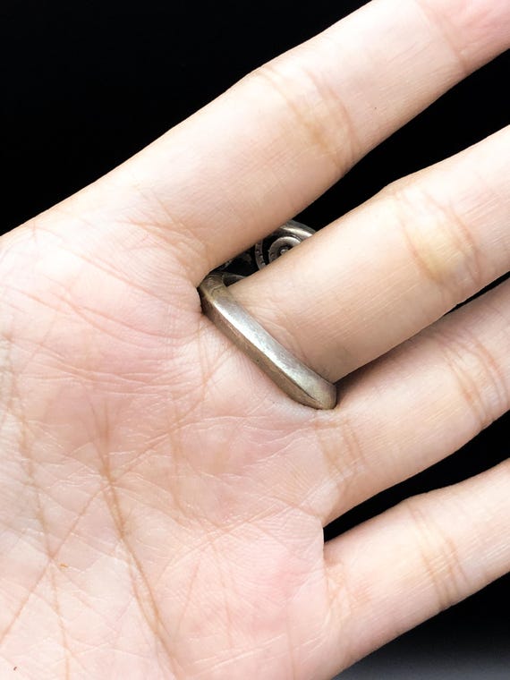 Unique Solid Silver Ring With Green Agate Carved … - image 4