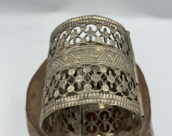 アンティークトルクマン民族シルバーカフブレスレットジュエリー