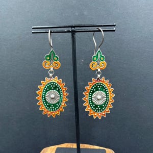vintage Silver earring with natural enemal colore flower earring