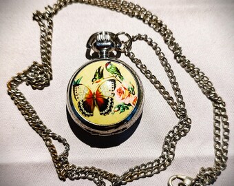 Vintage "Wearables" Pendant Watch - Complete with Chain! - Runs Well!