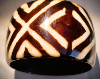 Vintage Chunky Tribal Geometric Bangle Bracelet: Boho Beauty!
