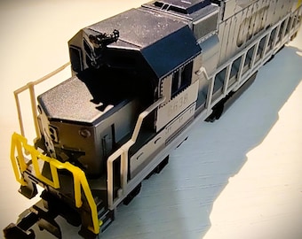 CSX Transportation (CSXT) N-scale EMD GP38-2 Diesel in Original Box - Vintage Life-Like from the 1980s!