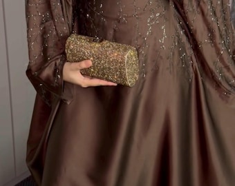 Elegantes verziertes Satin Abaya : Islamisches Abendkleid mit Hijab