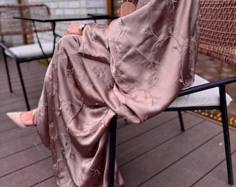 Gestickte offene Abaya: 3-teiliges Fledermausflügel-Eid-Outfit