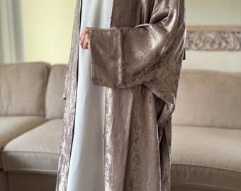 Metallic Batwing Abaya Set: 4-Piece Occasion Abaya