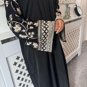 Embroidered Sleeve Abaya: 2-Piece Nidha Set