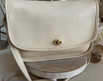 vintage coach old ✨ ivory White bag ✨SOLDD✨ 🤍VINTAGE Coach White Leather Satchel Boston Bag
