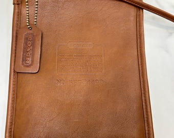 Vintage Coach US Olympics Edition British Tan Pass Holder Pouch Vintage Coach US Olympics Edition British Tan Pass Holder Pouch