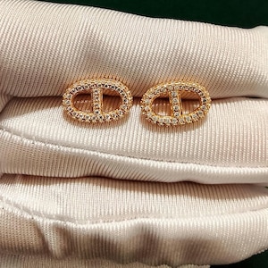 Vintage oval stud earrings 14 mm