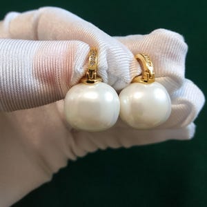 Vintage Large Pearl Drop Earrings with Gold Tone and Crystals, Vintage Style Statement Dangle Earrings, Classic Bridal Jewelry