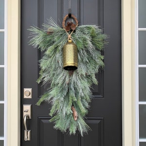 Alternative Christmas Wreaths, Holiday Door Hanging with Bell, A Nostalgic Old-Fashioned Christmas