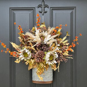 Farmhouse Sunflower Bucket Wreath: Fall Door Decor