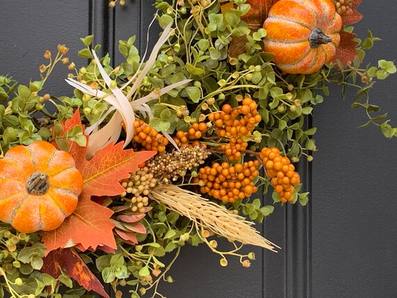 30cm Autumn Wreath With Orange Petals, Yellow Pumpkins & Berries - Rustic Halloween Fall Door Decoration For Home, Fireplace, Or Wall