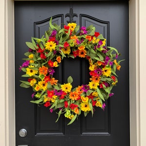 SUMMER FIESTA DECOR, Summer Daisy Door Wreath, Spring Hanger for Front Door, Summer Flower Wreath, Summer Door Wreaths, Multi Colored Wreath image 3